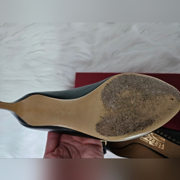 Salvatore Ferragamo Pola Stitc Peep Toe Pumps Size 6B - Picture 7 of 11